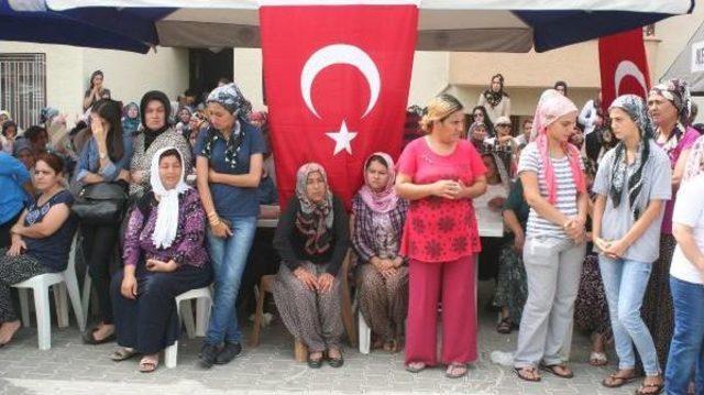 Mersin'de Terör Protestosunda Öldürülen Genç Toprağa Verildi