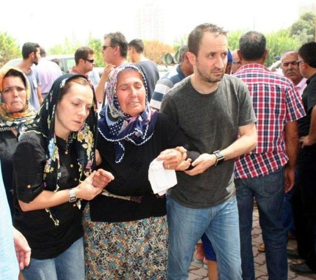 Mersin'de Terör Protestosunda Öldürülen Genç Toprağa Verildi