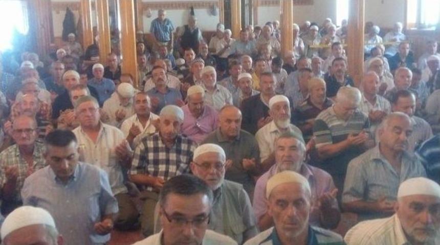 Alaplı&rsquo;da Şehitler İ&ccedil;in Mevlit Programı D&uuml;zenlendi