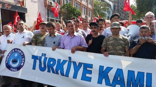 Türkiye Kamu-sen Üyeleri Şehitler İçin Yürüdü