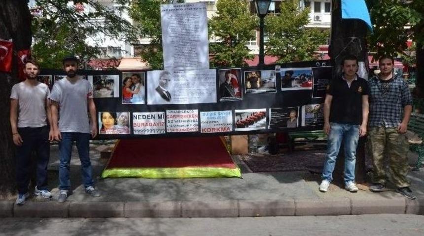 Şehitlere Saygı İ&ccedil;in Otağ Kurdular