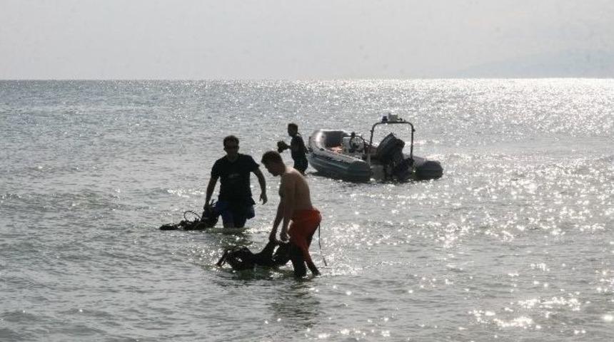 Denize A&ccedil;ılan Balık&ccedil;ıların Teknesi Alabora Oldu: 2 Kişi Kayıp