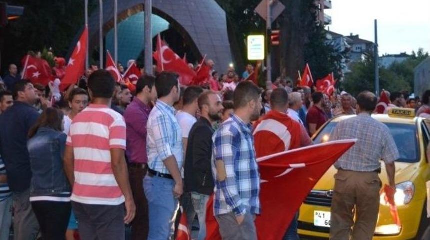 Karam&uuml;rsel&rsquo;de Ter&ouml;re Tepki