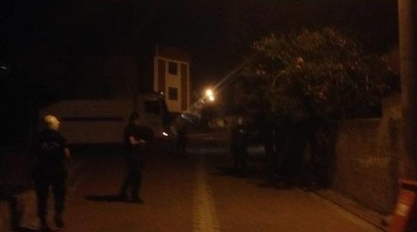 Darıca'da Ter&ouml;re Tepki Y&uuml;r&uuml;y&uuml;ş&uuml;nde 5 G&ouml;zaltı