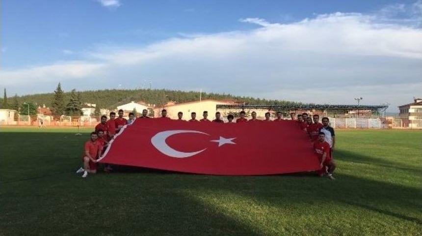 Ter&ouml;re Bir Tepki De Bilecikspor&rsquo;dan Geldi