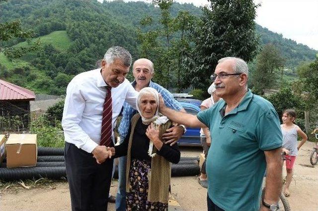 Seyhan Belediyesi’nin Yardım Eli Hopa’ya Uzandı