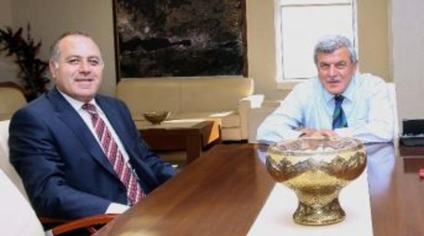 Başkan Karaosmanoğlu: &ldquo;ar-ge Ve Teknolojiye &Ouml;nem Verelim&rsquo;&rsquo;