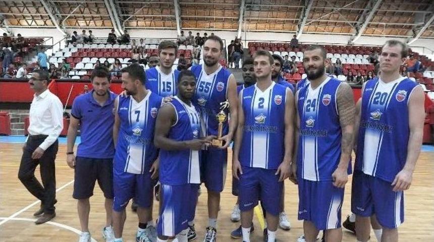 Uşak&rsquo;ta D&uuml;zenlenen Kurtuluş Kupası Sona Erdi