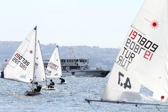 Karşıyaka&rsquo;dan Barışa &lsquo;yelken&rsquo; A&ccedil;tılar 2