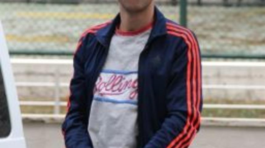 Evin &Ouml;n&uuml;ndeki Ayakkabıları Yaktığı İddia Edilen Gen&ccedil; G&ouml;zaltına Alındı