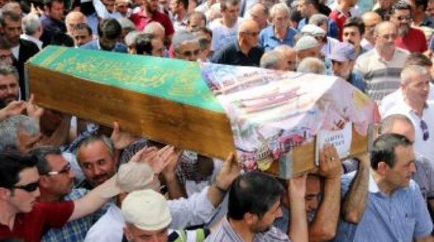 4. Kattan D&uuml;şen Gen&ccedil; Kız Son Yolculuğuna Uğurlandı