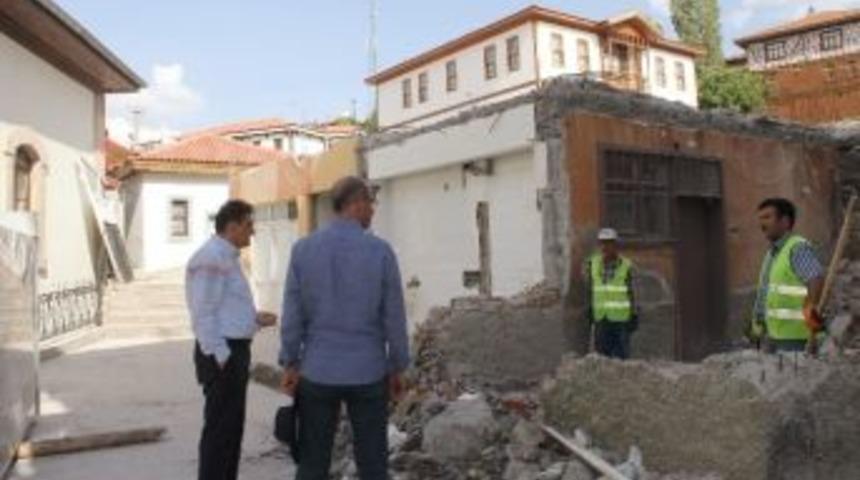 &Ccedil;amlıdere Belediye Başkanı Can &Ccedil;alışmaları Yerinde İnceledi