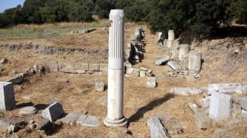 Aliağa Belediyesi 3500 Yıl &Ouml;ncesine Ulaşan Yolu İyileştiriyor