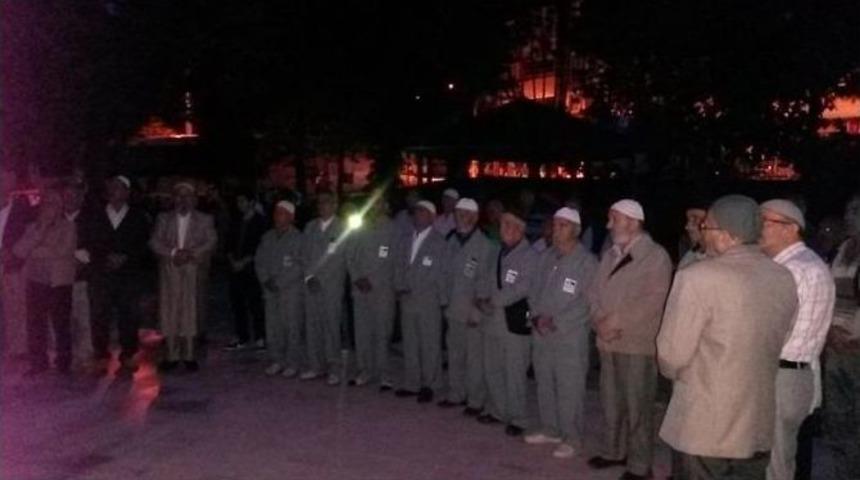 Kargılı Hacı Adayları Dualarla Uğurlandı