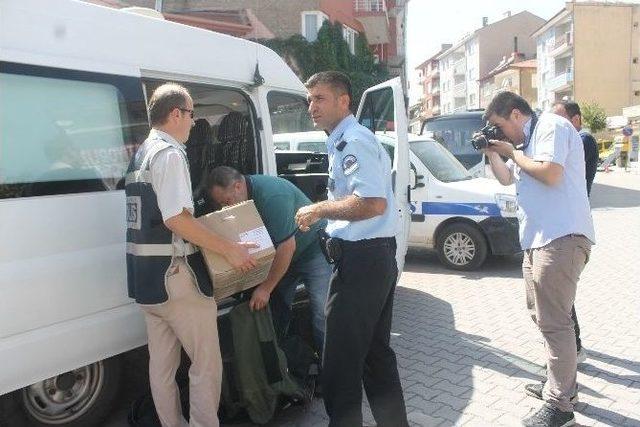 Emirdağ’da Bankaların Üzerine Konulan Şüpheli Kutu Polisi Alarma Geçirdi