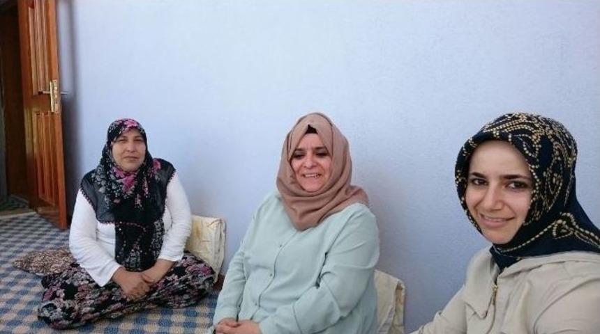 &Ouml;ğretmenlerden &Ouml;rnek Davranış