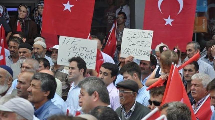 Eskipazar Şehitler İ&ccedil;in Toplandı