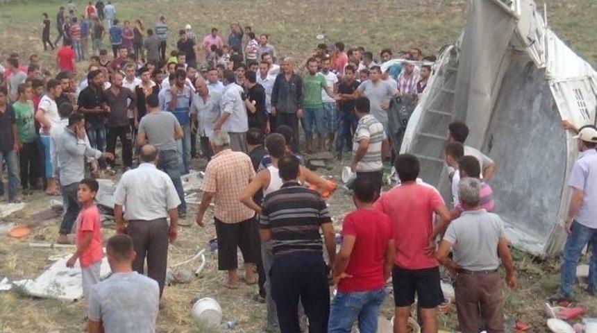 Hatay&rsquo;da Trafik Kazası: 4 &Ouml;l&uuml;, 27 Yaralı