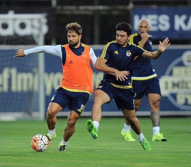 Fenerbah&ccedil;e, Kasımpaşa Ma&ccedil;ı Hazırlıklarını S&uuml;rd&uuml;rd&uuml; 1