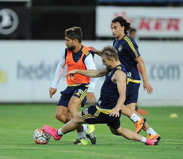 Fenerbah&ccedil;e, Kasımpaşa Ma&ccedil;ı Hazırlıklarını S&uuml;rd&uuml;rd&uuml; 2