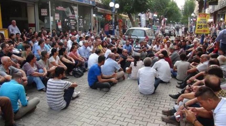 Mersin'de Cizre I&ccedil;in Oturma Eylemi