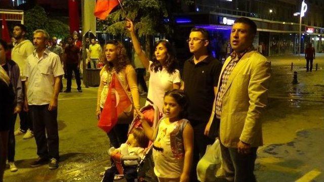 Bolu’da Taraftar Gruplarından Teröre Tepki Yürüyüşü