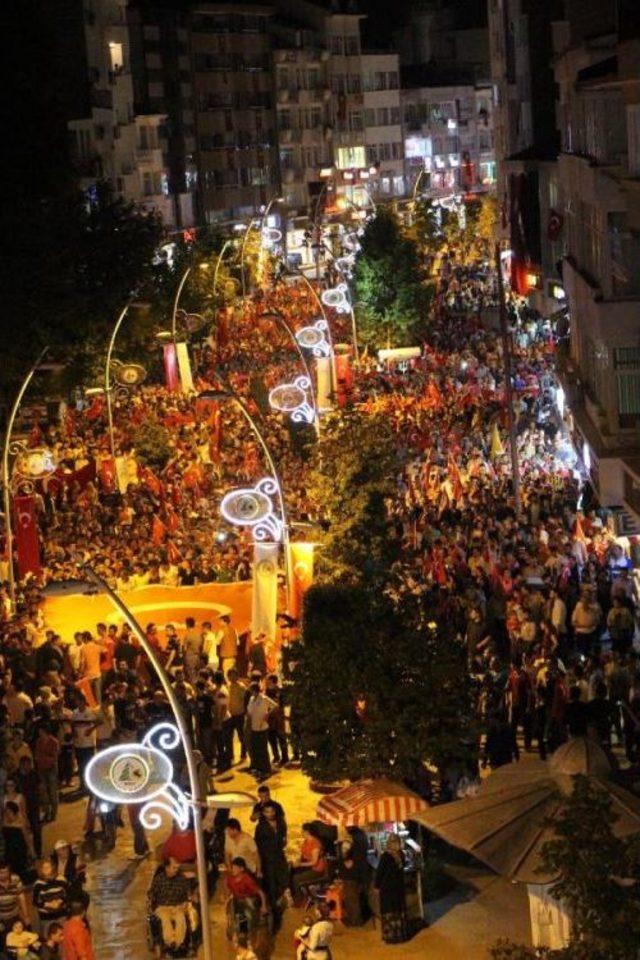 Bolu da 10 Bin Kişilik Ter&ouml;r Protestosu 1