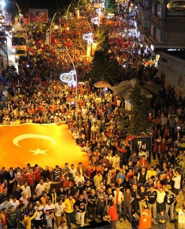 Bolu da 10 Bin Kişilik Ter&ouml;r Protestosu 2