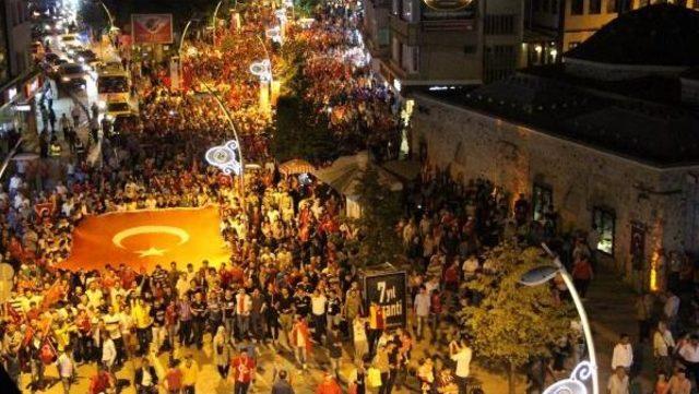 Bolu da 10 Bin Kişilik Ter&ouml;r Protestosu 3