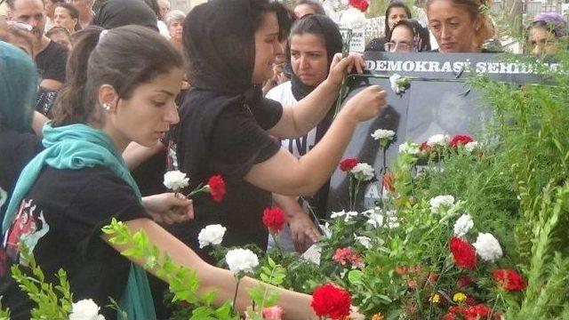 Hatay&rsquo;da &Ouml;dt&uuml; Olaylarında Kaybeden Ahmet Atakan Mezarı Başında Anıldı 1