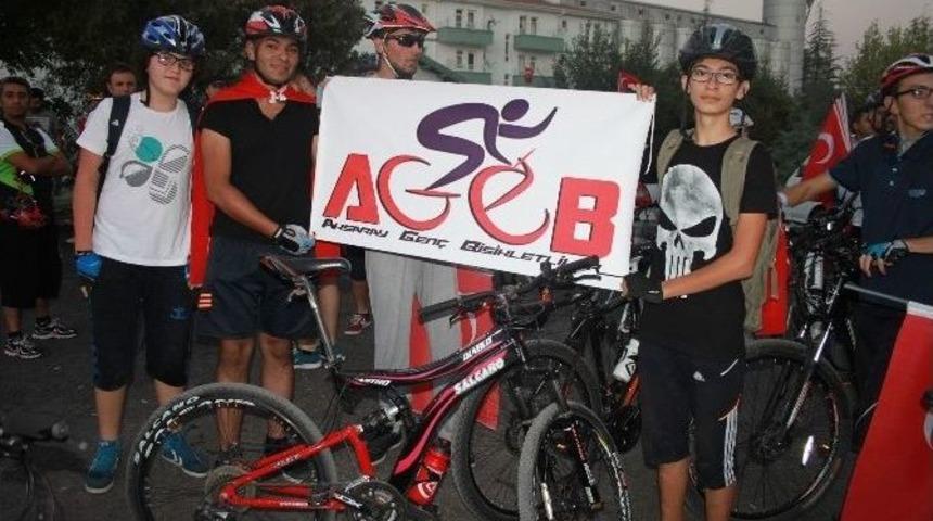 Şehitler İ&ccedil;in Pedal &Ccedil;evirdiler