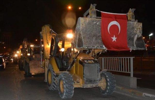 İş Makinesi Operatörlerinden Teröre Tepki Konvoyu