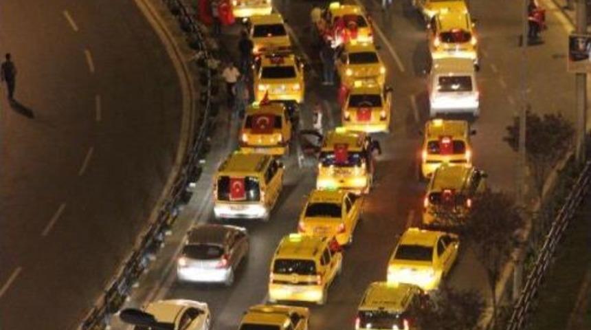 Taksicilerden Ter&ouml;re Tepki Eylemi