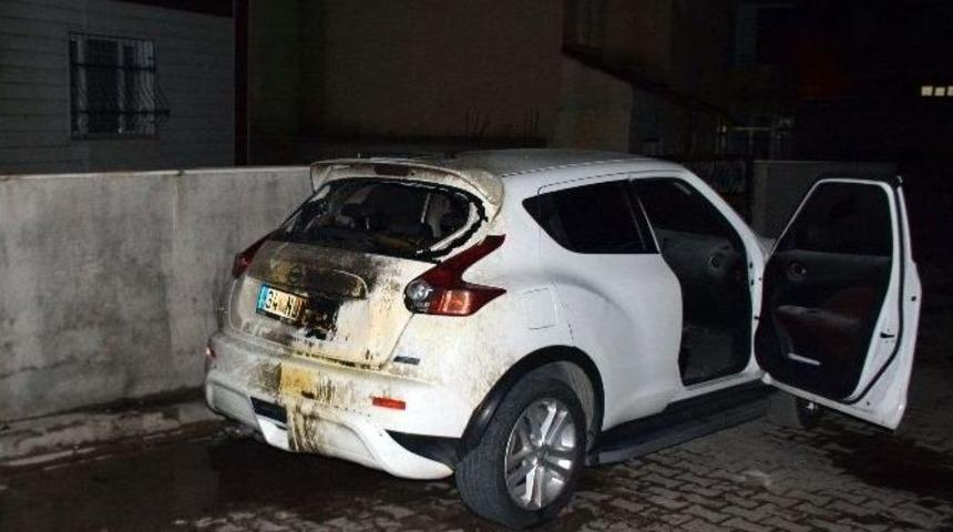 Tatvan&rsquo;da Bir Ara&ccedil; Kundaklandı