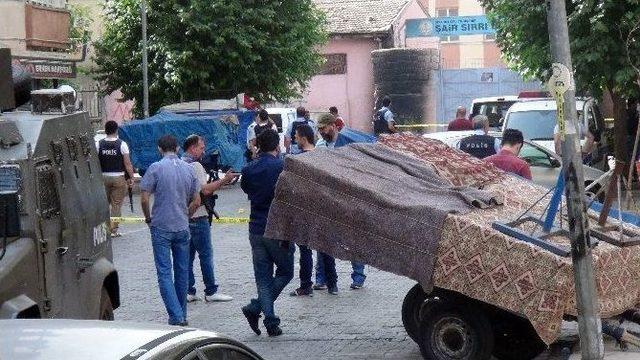 Diyarbakır’da Polise Saldırı: 1 Vatandaş Öldü, 3 Polis Yaralandı