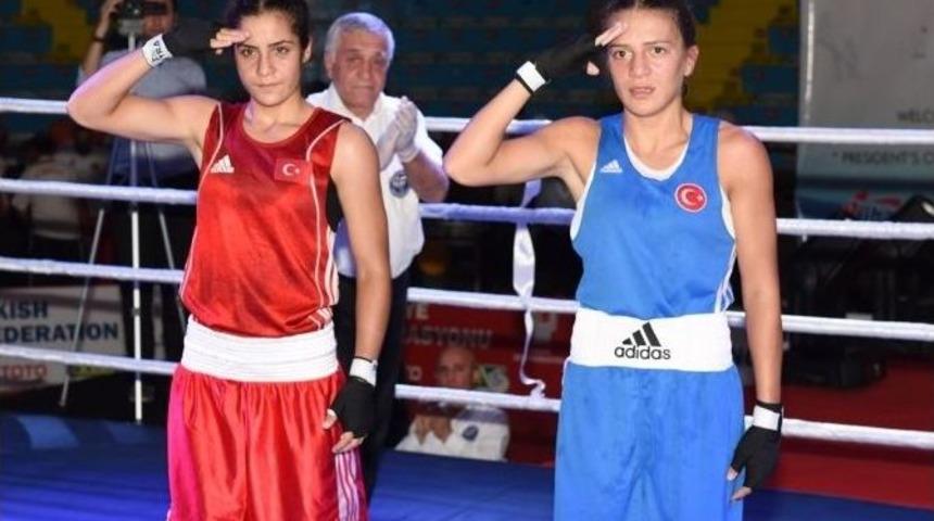 Şehitler İ&ccedil;in Milli Boks&ouml;rlerden Asker Selami