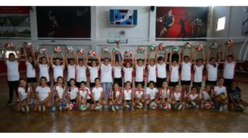 Filenin Sultanları Bayraklı&rsquo;da Yetişiyor