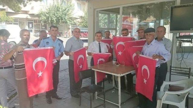 Şehzadeler Bayraklara Donatıldı 1