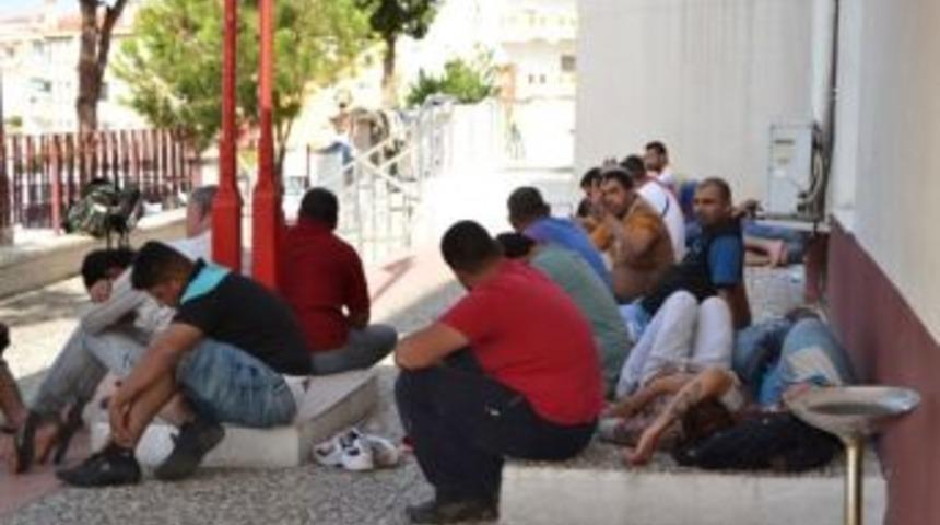 Ayvalık&rsquo;ta 37 Ka&ccedil;ak Yakalandı