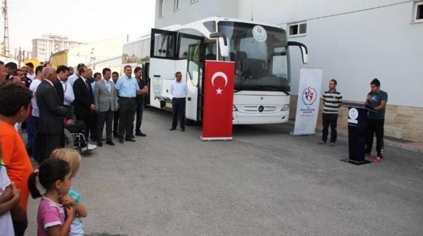 Engelli Otob&uuml;s&uuml; Basına Tanıtıldı