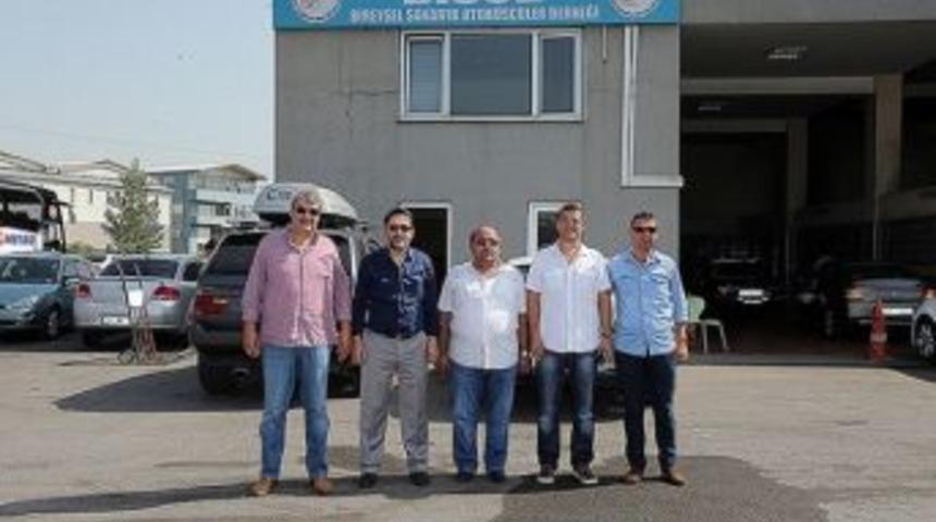 &lsquo;s&rsquo; Plakada Y&uuml;zleri G&uuml;ld&uuml;ren Hamleler