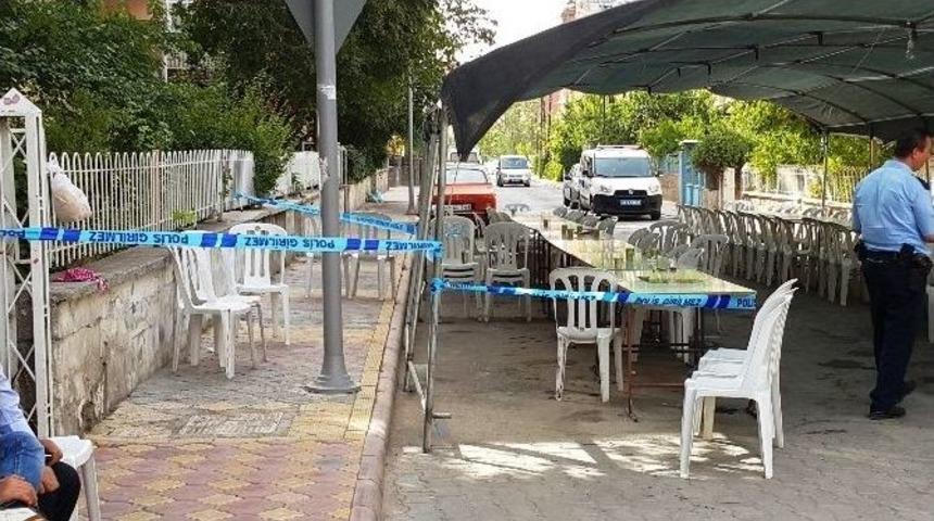 Taziye &Ccedil;adırında 3 Kişi Bı&ccedil;aklandı