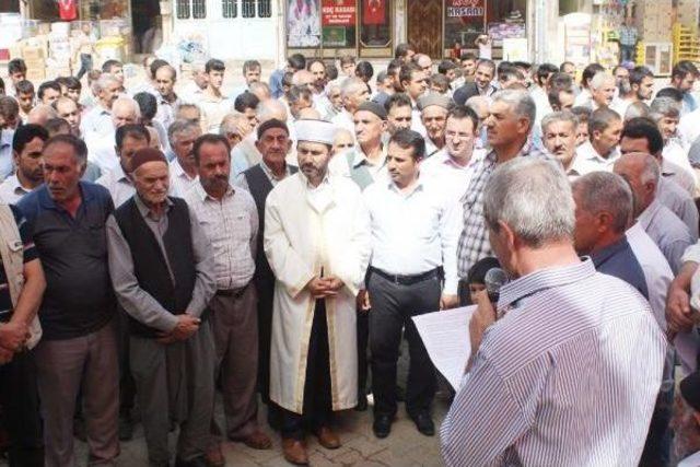 Çelikhan’Da Şehitler Için Gıyabi Cenaze Namazı Kılındı