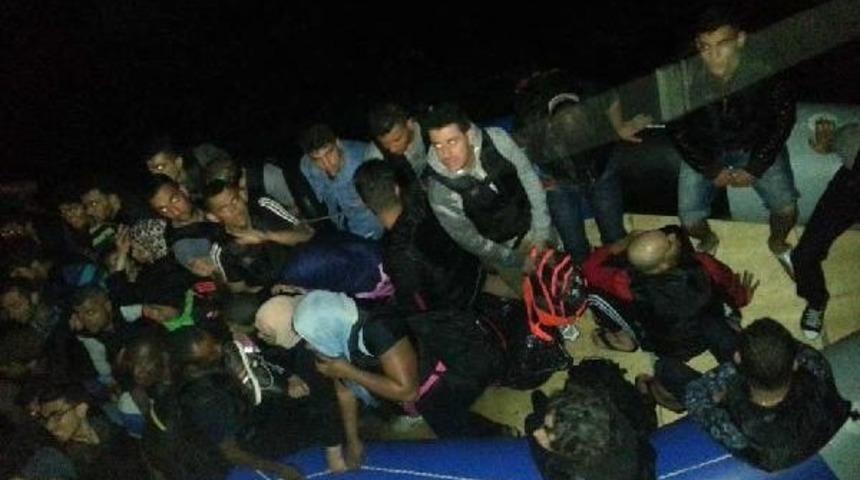 Sahil G&uuml;venlik, Ege'de Son 4 G&uuml;nde 2 Bin 358 Ka&ccedil;ak Yakaladı