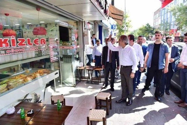 Başkan Demircan Piyalepaşa Esnafını Ziyaret Etti