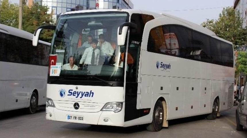 Ak Partililer B&uuml;y&uuml;k Kongre İ&ccedil;in Ankara&rsquo;ya Doğru Yola &Ccedil;ıktı