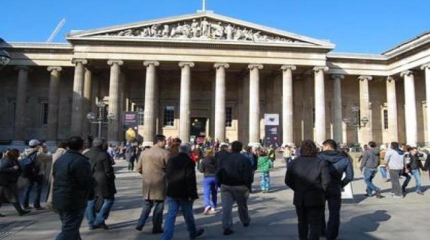 Firavun'un cesedi t&uuml;yler &uuml;rpertti