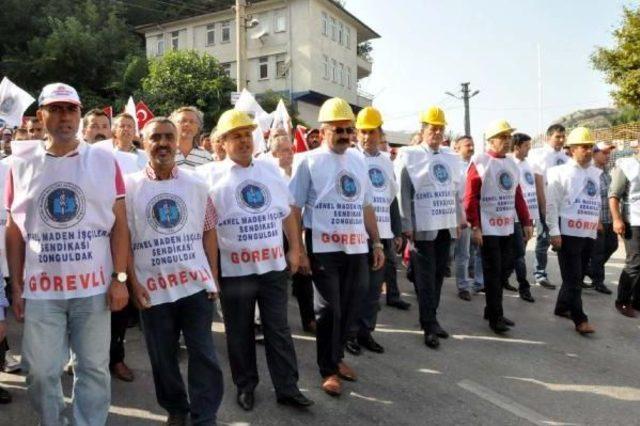 Madenciler Grevin 10 uncu G&uuml;n&uuml;nde Y&uuml;r&uuml;d&uuml; 1