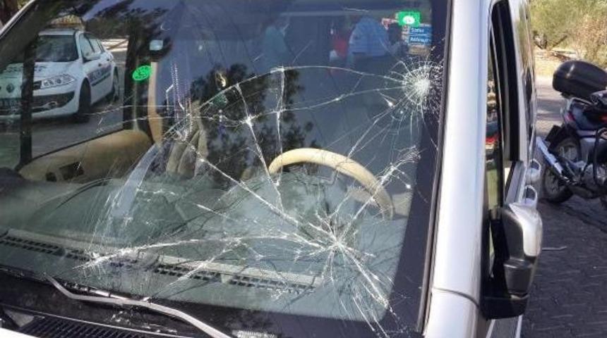 İki Uzman &Ccedil;avuş Kazada Yaralandı