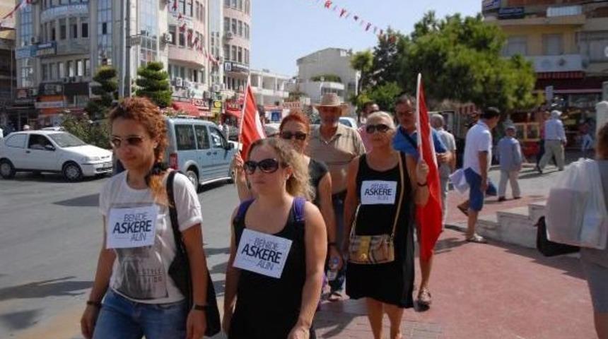 Kadınlar Askerlik I&ccedil;in Başvurdu